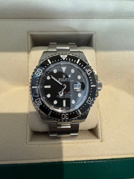 126600（高級時計）の商品画像 - 査定依頼日：2025年2月10日 - 最高査定価格：2,130,000円