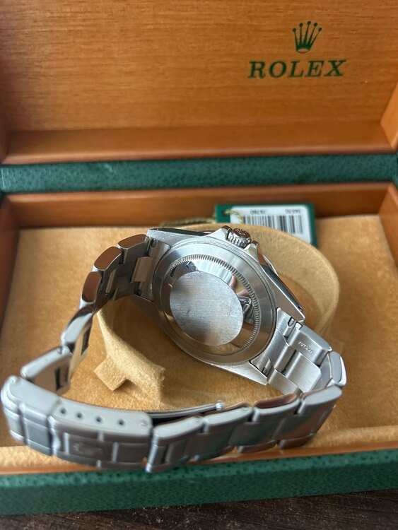 エクスプローラー2  ホワイト（高級時計）の商品画像 - 査定依頼日：2025年2月7日 - 最高査定価格：1,150,000円