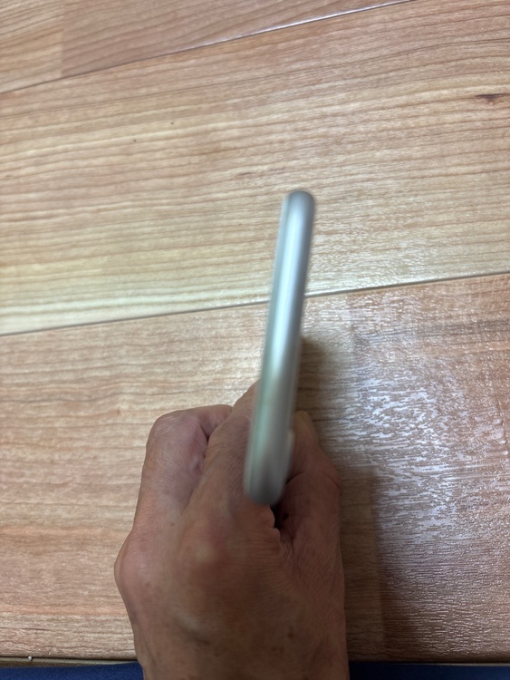 iPhone iPhone8 64GB SIMフリー（スマホ）の商品画像 - 査定依頼日：2026年8月15日 - 最高査定価格：5,500円