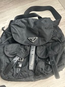 PRADA ミニリュック（ブランドバッグ）の商品画像 - 査定依頼日：2025年11月17日 - 最高査定価格：50,000円