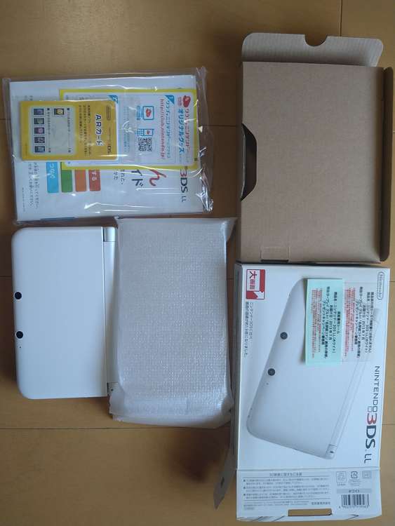 NINTENDO 3DS LL（ゲーム機本体・ゲームソフト）の商品画像 - 査定依頼日：2023年8月26日 - 最高査定価格：8,000円