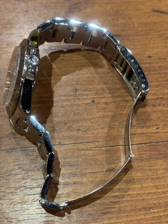 ロレックス エクスプローラー 1657（高級時計）の商品画像 - 査定依頼日：2025年5月3日 - 最高査定価格：1,020,000円