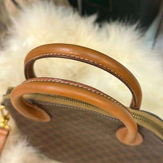 ボリードタイプミニショルダーバッグ（ブランドバッグ）の商品画像 - 査定依頼日：2025年3月31日 - 最高査定価格：50,000円