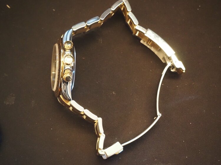 ロレックス デイトナ 16523（高級時計）の商品画像 - 査定依頼日：2026年2月25日 - 最高査定価格：3,250,000円