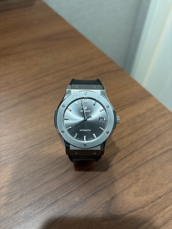 ウブロ クラシックフュージョン （高級時計）の商品画像 - 査定依頼日：2025年6月29日 - 最高査定価格：550,000円