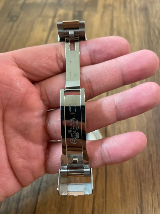 GMTマスター2 コンビ エバーローズゴールド（高級時計）の商品画像 - 査定依頼日：2025年5月23日 - 最高査定価格：2,450,000円