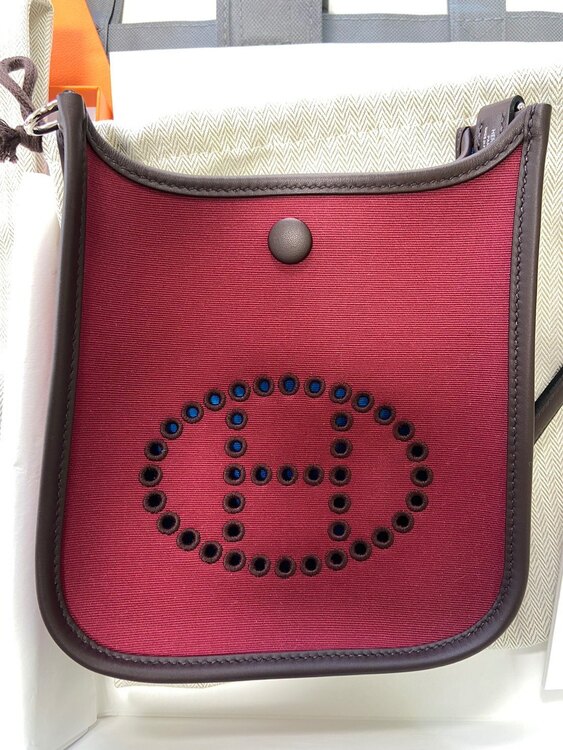 エルメス エブリン （ブランドバッグ）の商品画像 - 査定依頼日：2025年1月24日 - 最高査定価格：380,000円