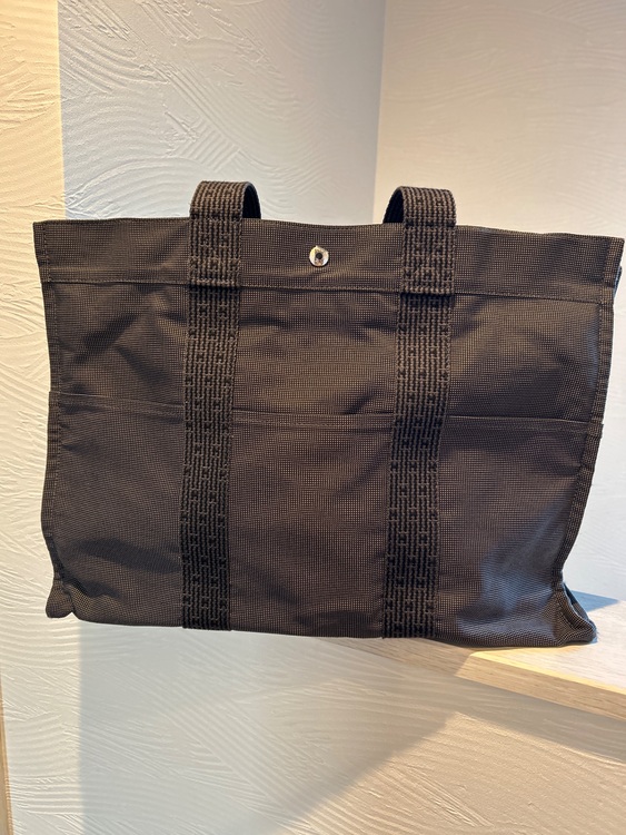 エルメス フールトゥ （ブランドバッグ）の商品画像 - 査定依頼日：2025年9月8日 - 最高査定価格：30,000円