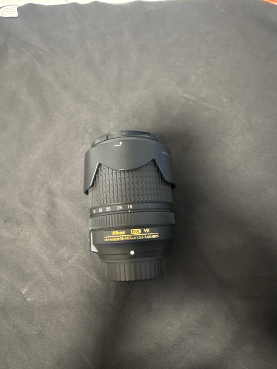 D5500 18-140VRKit（カメラ）の商品画像 - 査定依頼日：2026年5月9日 - 最高査定価格：29,100円