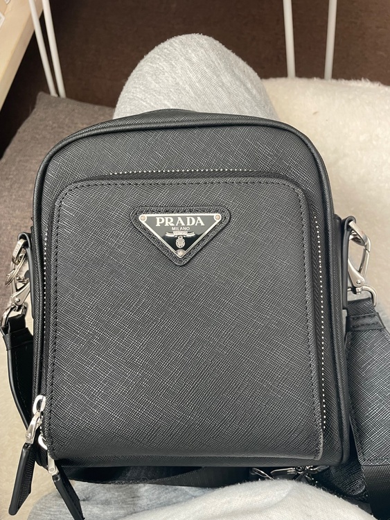 プラダ  （ブランドバッグ）の商品画像 - 査定依頼日：2025年12月13日 - 最高査定価格：100,000円