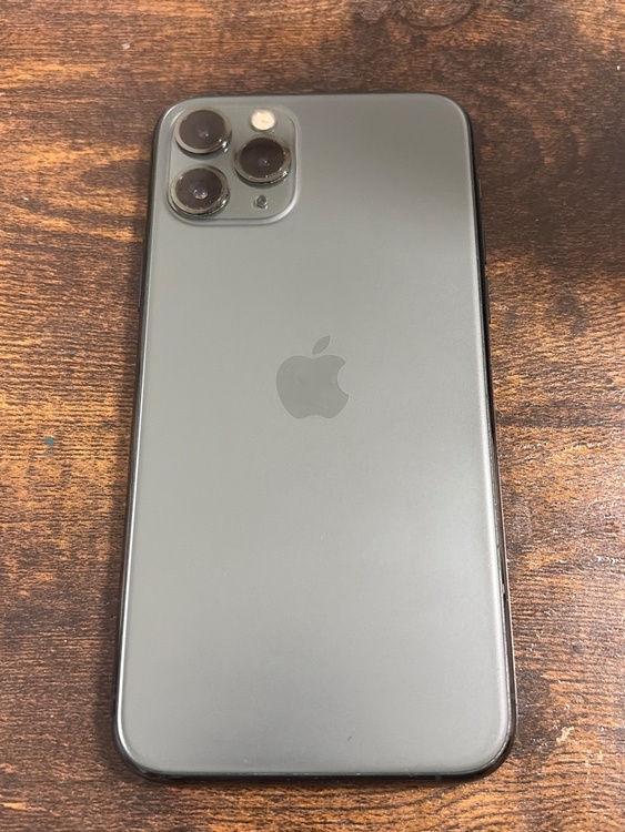 iPhone iPhone11 Pro 256GB au（スマホ）の商品画像 - 査定依頼日：2026年8月25日 - 最高査定価格：14,000円