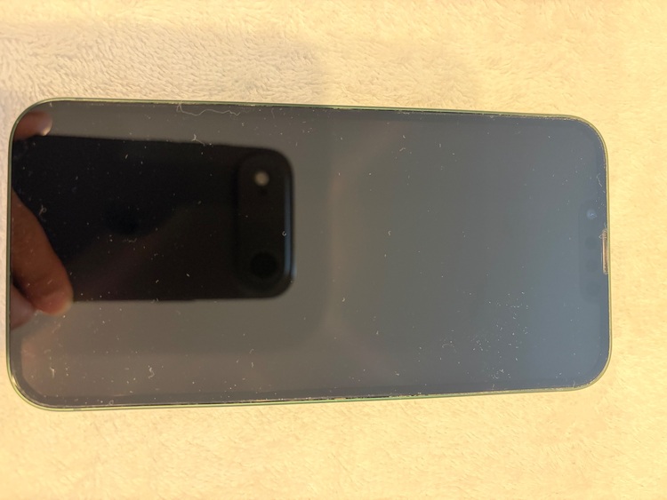 iPhone 13 512GB Softbank（スマホ）の商品画像 - 査定依頼日：2025年11月9日 - 最高査定価格：52,000円