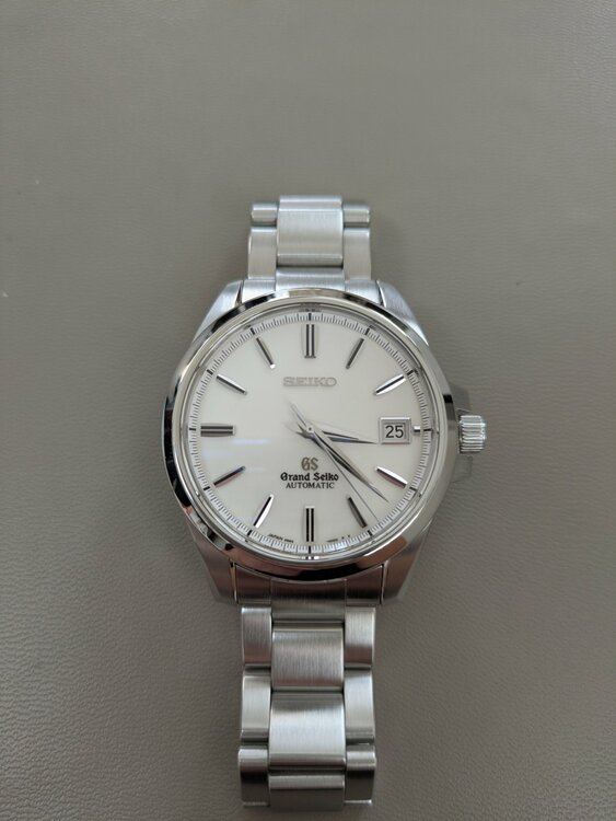 セイコー グランドセイコー sbgr055（高級時計）の商品画像 - 査定依頼日：2026年2月3日 - 最高査定価格：200,000円