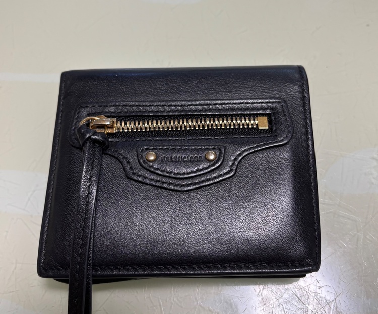 バレンシアガ  （ブランドバッグ）の商品画像 - 査定依頼日：2025年10月12日 - 最高査定価格：28,000円