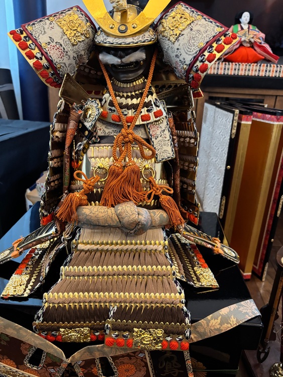 五月人形　上原玉鳳作　飛鳥　12号　大鎧（美術品・骨董品）の商品画像 - 査定依頼日：2025年11月25日 - 最高査定価格：2,000円