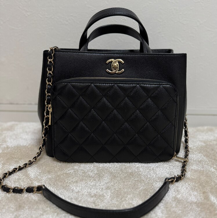 CHANEL ビジネスファニティートート（ブランドバッグ）の商品画像 - 査定依頼日：2025年4月24日 - 最高査定価格：450,000円