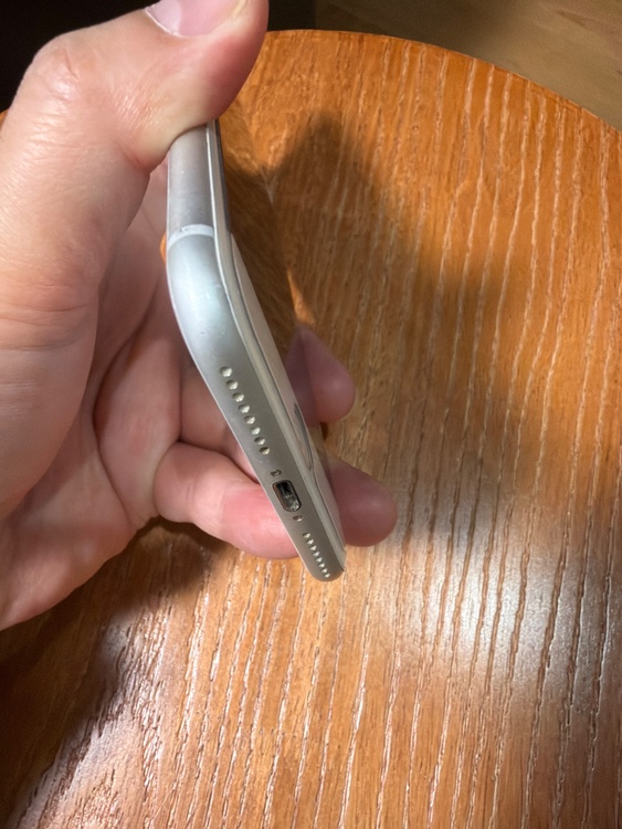 iPhone8 Plus 256GB au（スマホ）の商品画像 - 査定依頼日：2026年2月8日 - 最高査定価格：8,000円