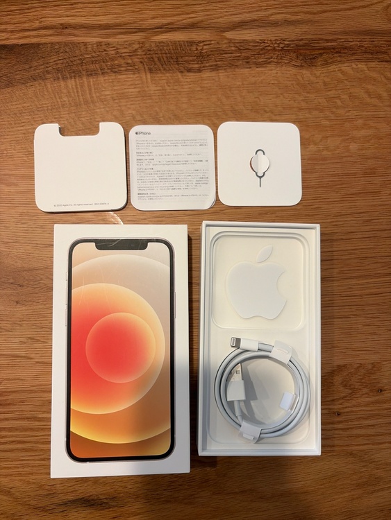 iPhone iPhone 12 256GB SIMフリー（スマホ）の商品画像 - 査定依頼日：2026年7月15日 - 最高査定価格：35,000円
