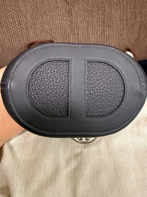 インザループ18（ブランドバッグ）の商品画像 - 査定依頼日：2025年10月31日 - 最高査定価格：580,000円