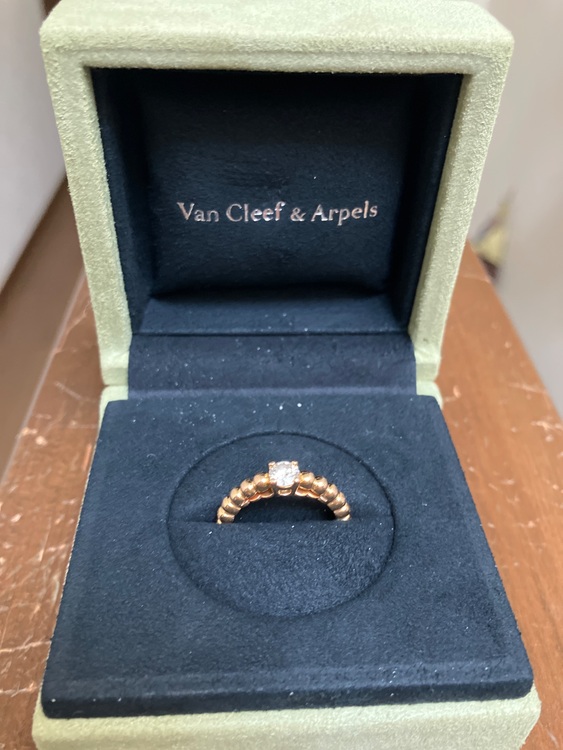 ヴァンクリーフ　ペルレ（金・貴金属）の商品画像 - 査定依頼日：2025年6月2日 - 最高査定価格：250,000円