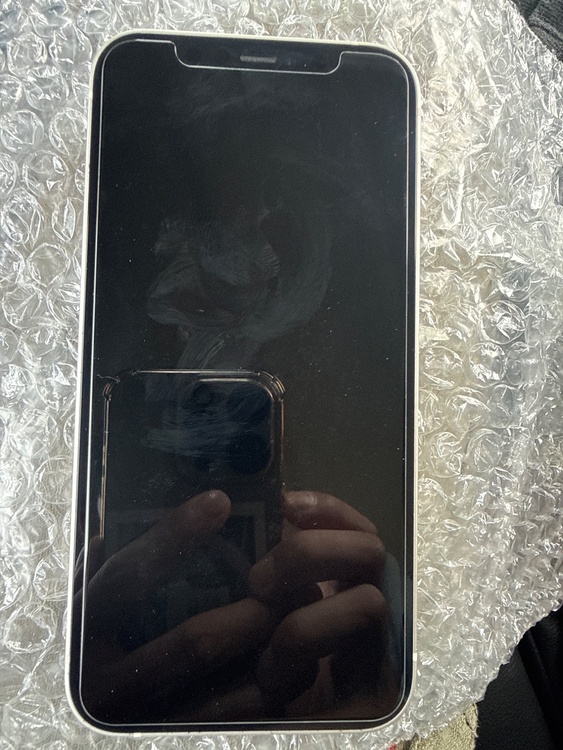 iPhone12 128GB SIMフリー　白（スマホ）の商品画像 - 査定依頼日：2026年3月9日 - 最高査定価格：27,000円