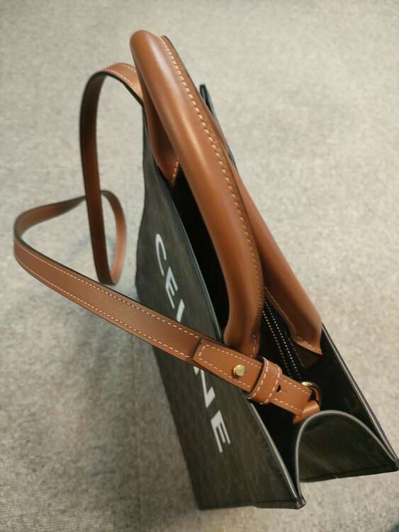 セリーヌ  （ブランドバッグ）の商品画像 - 査定依頼日：2025年3月25日 - 最高査定価格：110,000円