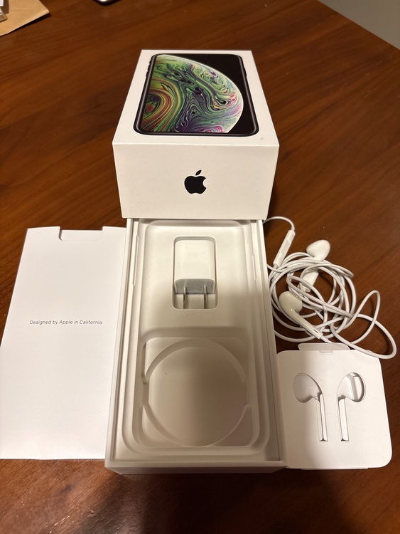 iPhone iPhoneXS 64GB SIMフリー（スマホ）の商品画像 - 査定依頼日：2026年8月11日 - 最高査定価格：14,000円