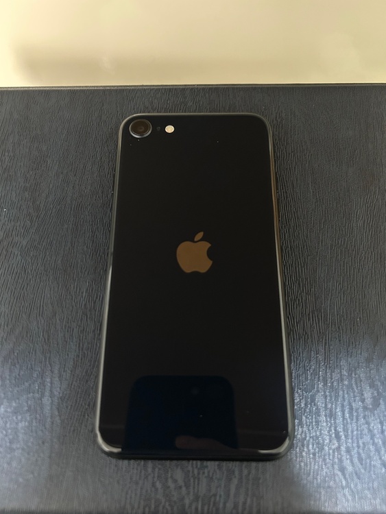 iPhoneSE第3世代（スマホ）の商品画像 - 査定依頼日：2026年3月20日 - 最高査定価格：14,000円