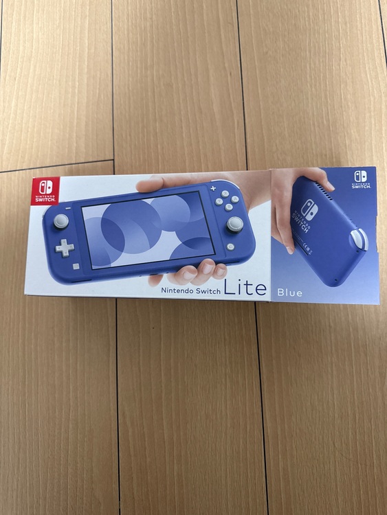 Switch right ブルー（ゲーム機本体・ゲームソフト）の商品画像 - 査定依頼日：2025年11月21日 - 最高査定価格：9,500円