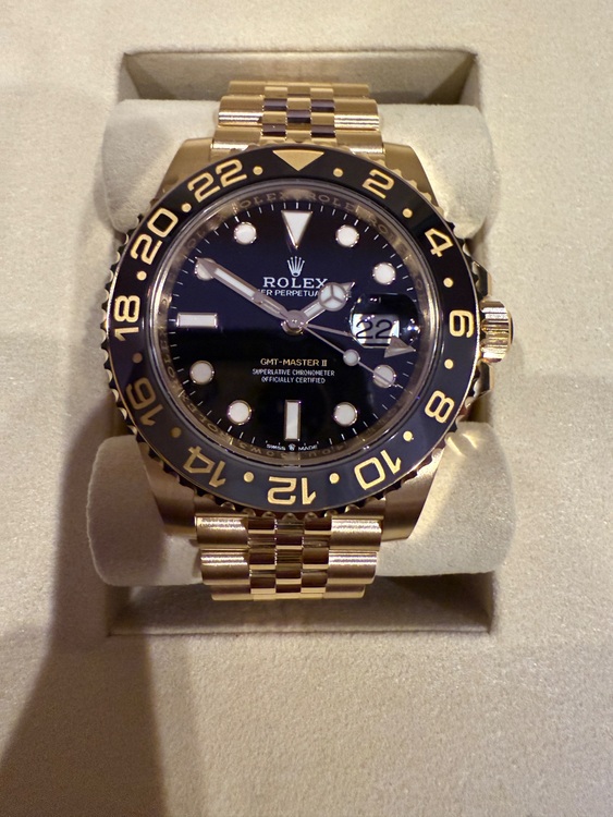 ロレックス GMTマスター （高級時計）の商品画像 - 査定依頼日：2025年8月23日 - 最高査定価格：7,000,000円