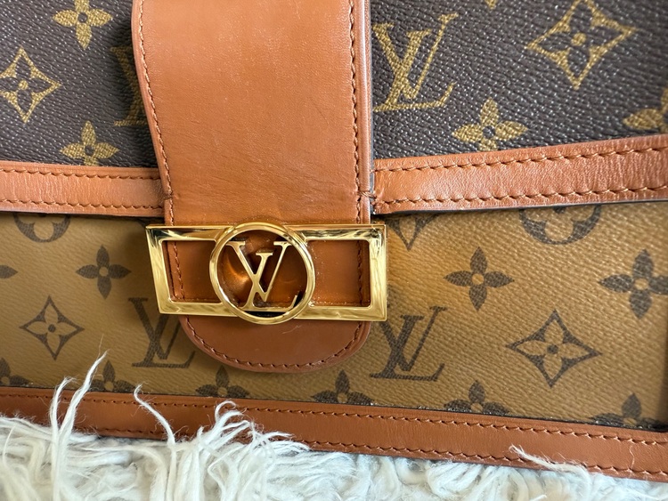 ドーフィーヌ（ブランドバッグ）の商品画像 - 査定依頼日：2025年9月9日 - 最高査定価格：200,000円