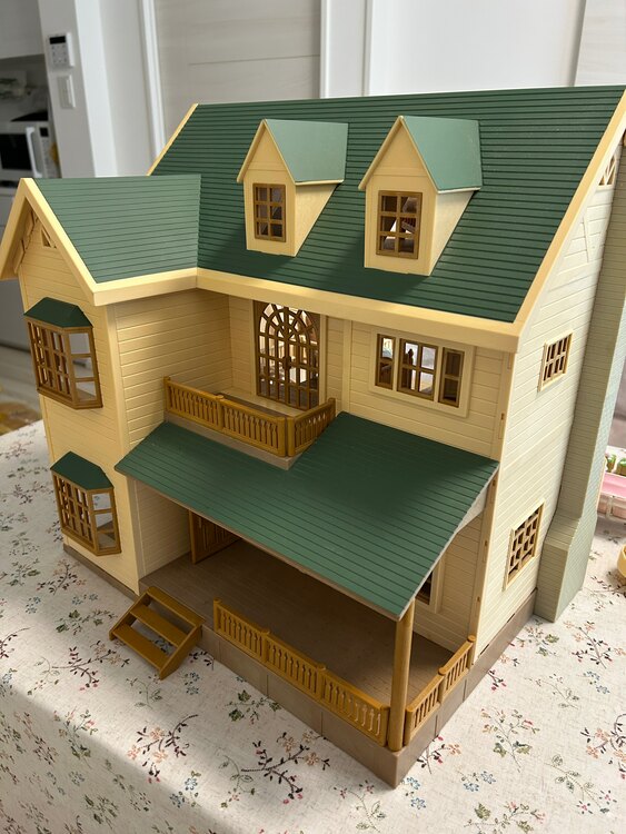 シルバニアファミリーセット（その他のおもちゃ）の商品画像 - 査定依頼日：2025年5月15日 - 最高査定価格：8,000円