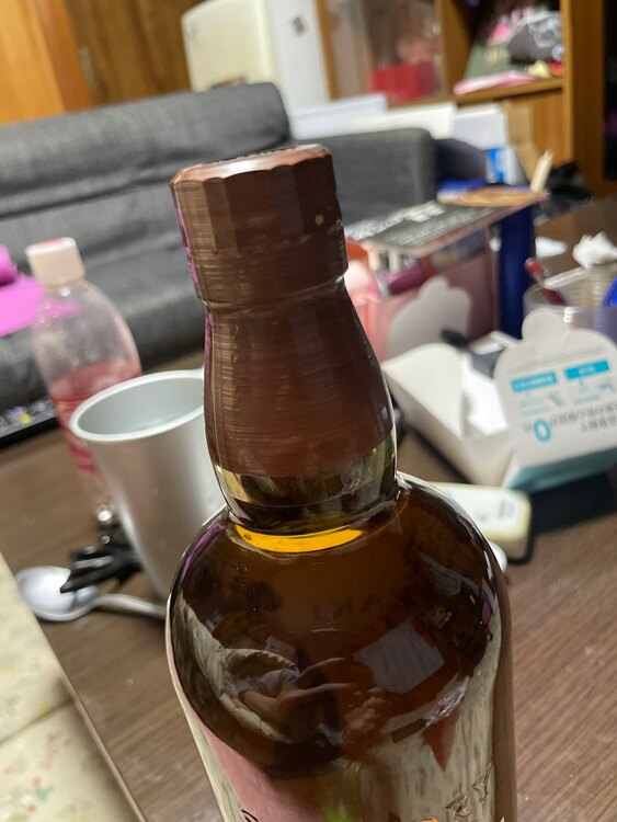 ウイスキー サントリー山崎 （お酒）の商品画像 - 査定依頼日：2025年2月26日 - 最高査定価格：9,500円