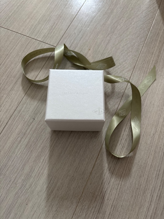 アルハンブラ（宝石）の商品画像 - 査定依頼日：2025年10月8日 - 最高査定価格：330,000円