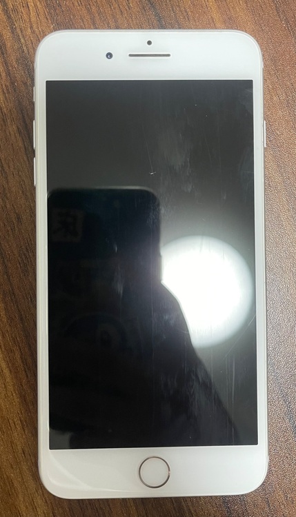 iPhone8 Plus（スマホ）の商品画像 - 査定依頼日：2025年11月1日 - 最高査定価格：8,000円