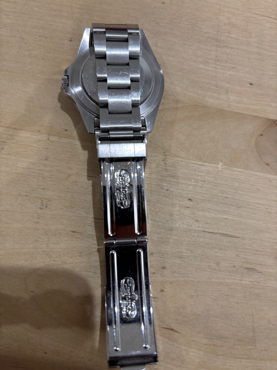 ロレックス エクスプローラー 1657（高級時計）の商品画像 - 査定依頼日：2025年8月22日 - 最高査定価格：1,000,000円