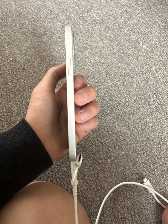 350550255379687（スマホ）の商品画像 - 査定依頼日：2025年9月20日 - 最高査定価格：18,000円