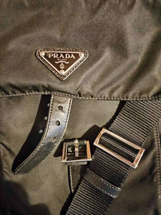 ナイロンショルダーバッグ（ブランドバッグ）の商品画像 - 査定依頼日：2025年4月27日 - 最高査定価格：30,000円