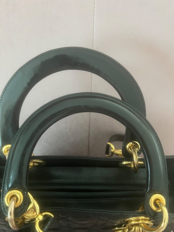 クリスチャンディオールパテントレザー（ブランドバッグ）の商品画像 - 査定依頼日：2025年8月3日 - 最高査定価格：250,000円