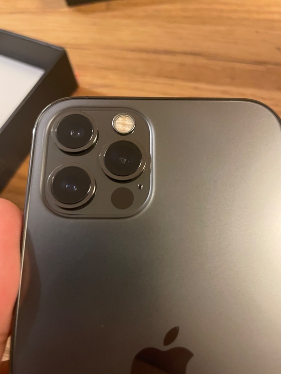 iPhone12Pro 256GB黒（スマホ）の商品画像 - 査定依頼日：2025年9月22日 - 最高査定価格：46,000円