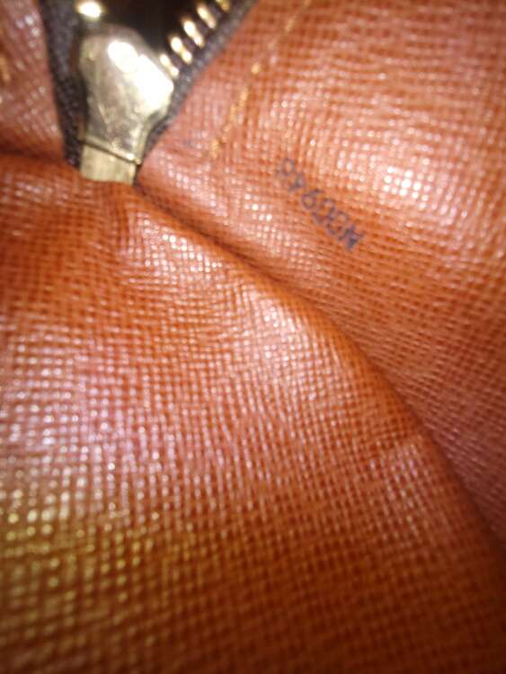 パピヨン（ブランドバッグ）の商品画像 - 査定依頼日：2025年4月5日 - 最高査定価格：70,000円