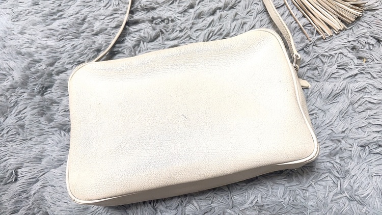 イブサンローラン  （ブランドバッグ）の商品画像 - 査定依頼日：2025年6月12日 - 最高査定価格：40,000円