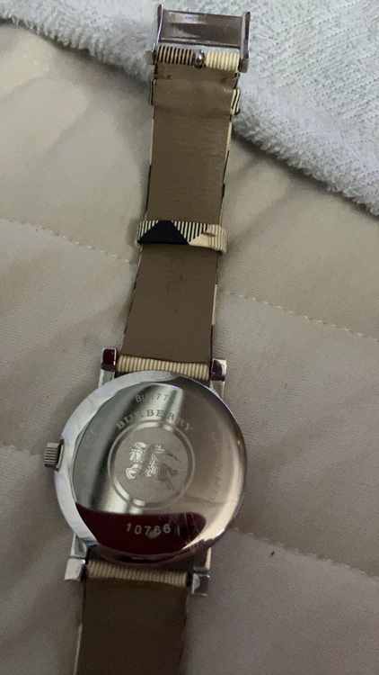 その他 その他 BurberryBU1772（高級時計）の商品画像 - 査定依頼日：2025年8月28日 - 最高査定価格：5,000円