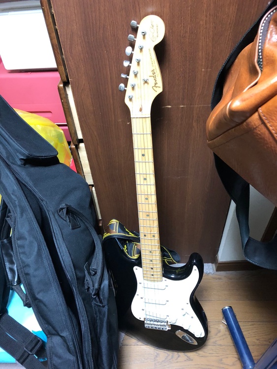 fender USA eric claptonモデル　blacky（ピアノ・楽器・PA機材）の商品画像 - 査定依頼日：2026年8月5日 - 最高査定価格：160,000円