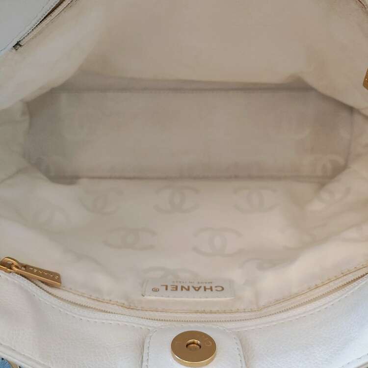 ココマーク　トートバッグ　白（ブランドバッグ）の商品画像 - 査定依頼日：2025年2月9日 - 最高査定価格：100,000円