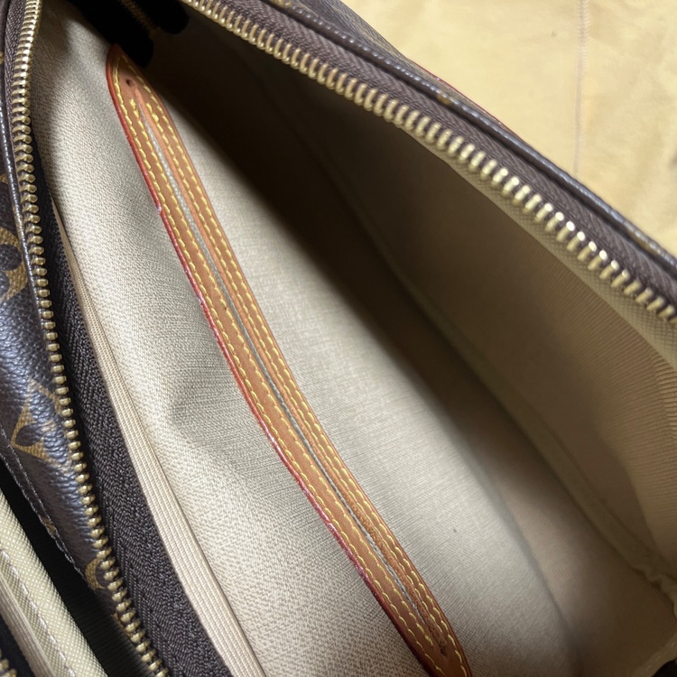 モノグラムリポーター（ブランドバッグ）の商品画像 - 査定依頼日：2026年1月5日 - 最高査定価格：100,000円