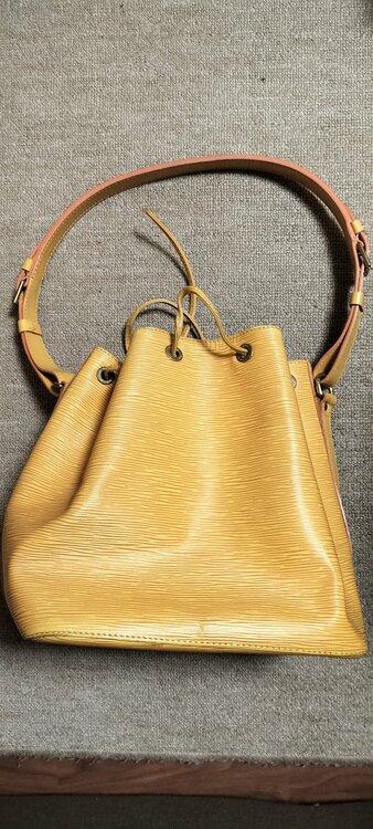 ルイヴィトン エピ （ブランドバッグ）の商品画像 - 査定依頼日：2026年1月18日 - 最高査定価格：50,000円