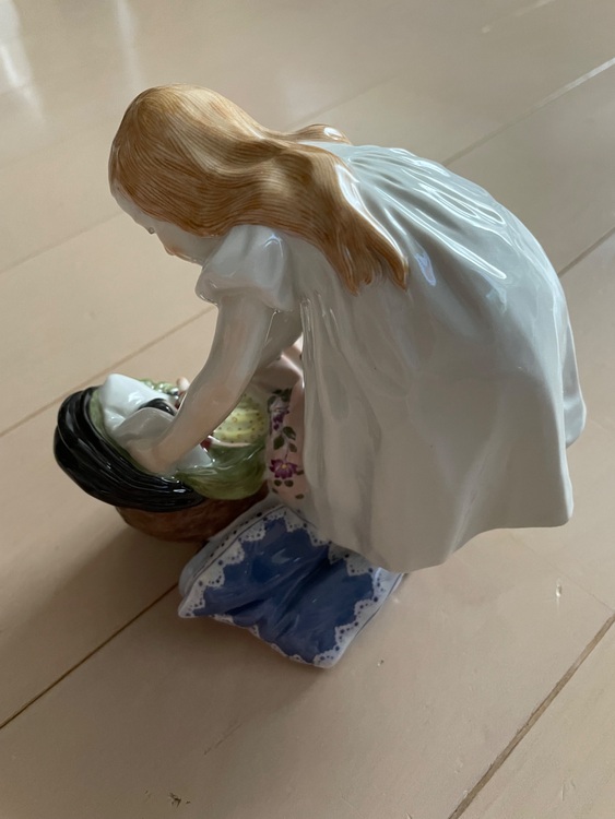 マイセンヘンチェル子供シリーズ（美術品・骨董品）の商品画像 - 査定依頼日：2025年10月3日 - 最高査定価格：24,000円