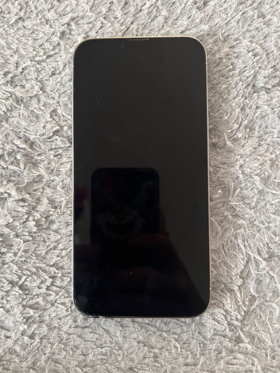 iPhone（スマホ）の商品画像 - 査定依頼日：2026年2月5日 - 最高査定価格：57,000円