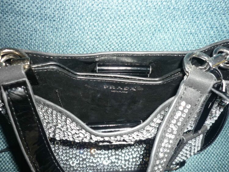 プラダ  （ブランドバッグ）の商品画像 - 査定依頼日：2025年10月3日 - 最高査定価格：200,000円